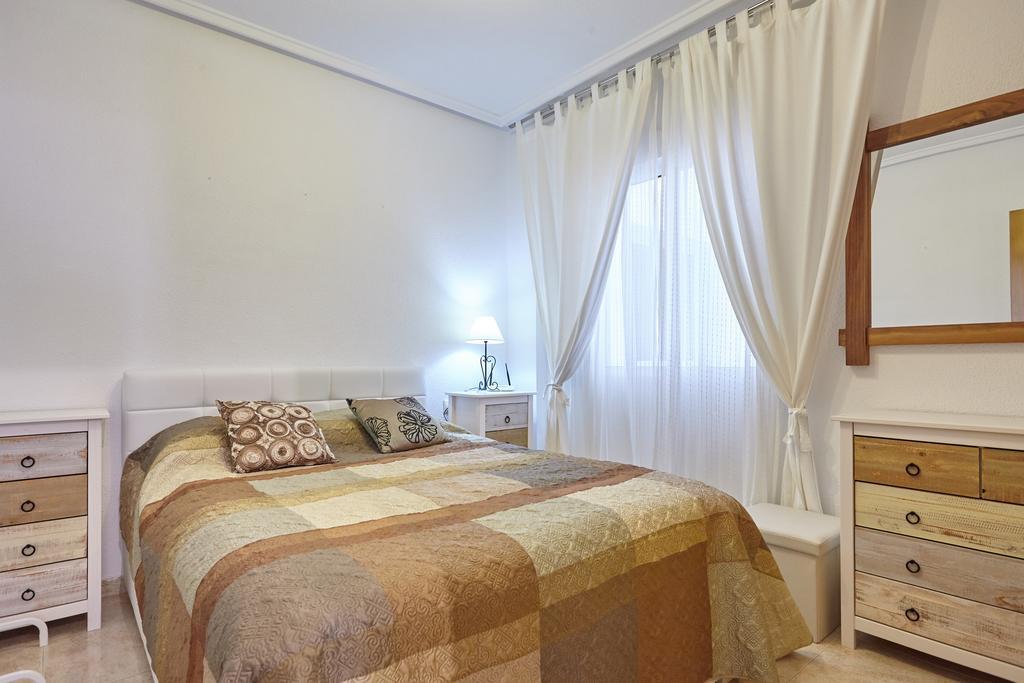 Lenas Apartments Pedro Lorca Torrevieja Exterior foto